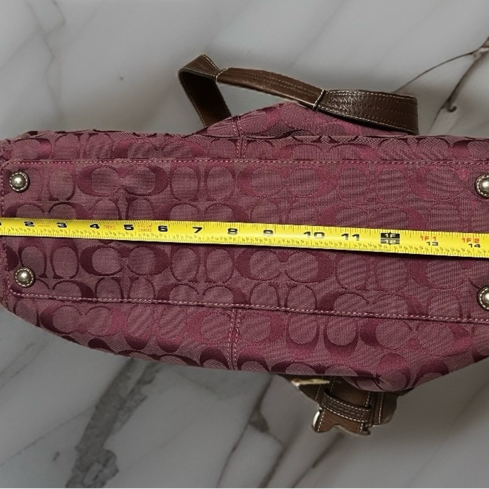 (Sold)❤️❤️♥️Coach Purple Signature Pleated Purse♥️👜👜🤗🥰😍♥️ - Picture 6 of 11